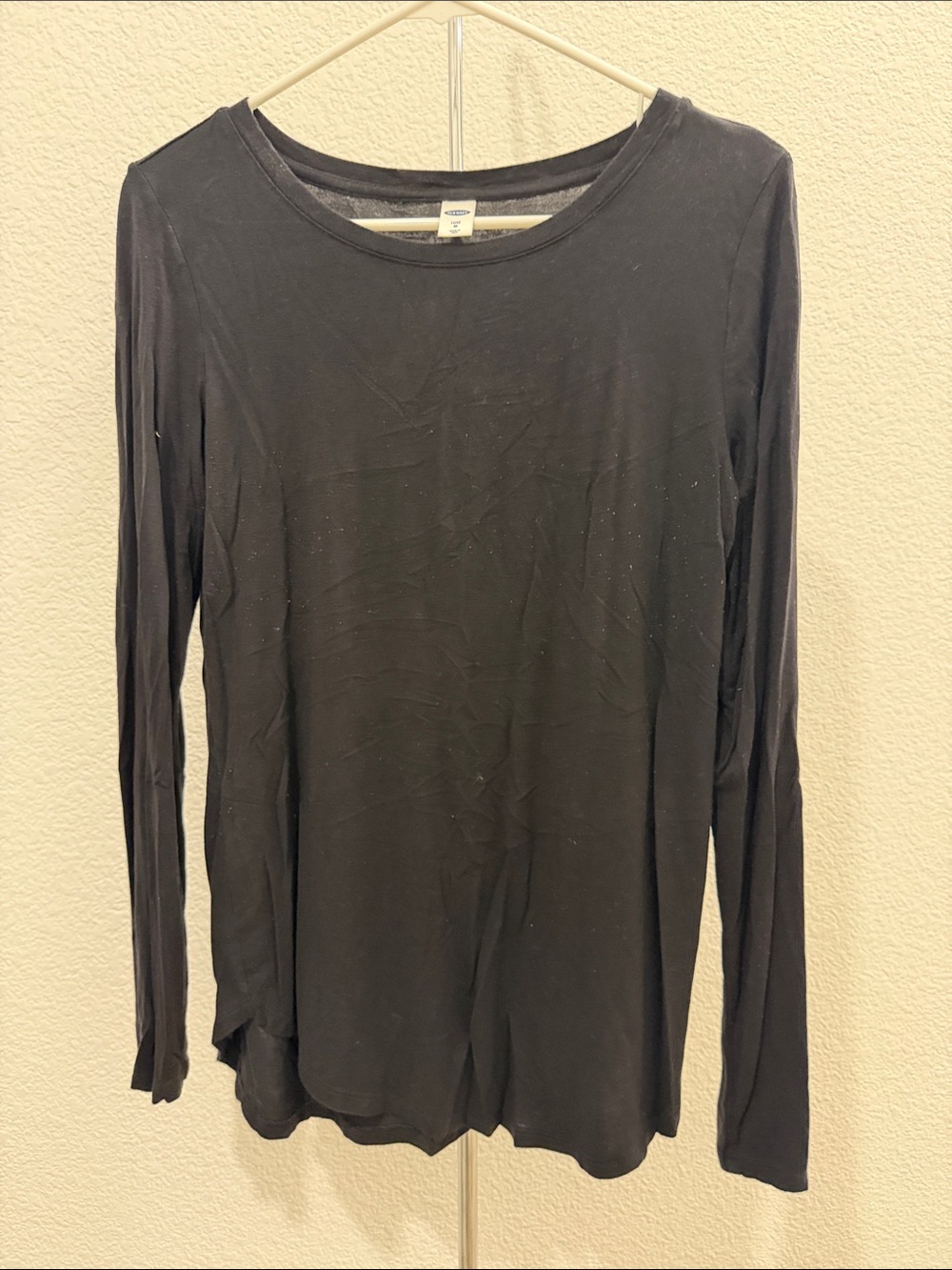 🎉SALE!!! Old Navy Black Long-Sleeve Crewneck Tee